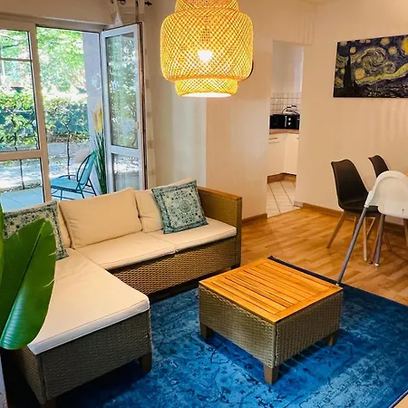 Boho-apartment Mit Terrasse - Ruhig & Zentrumsnah Διαμέρισμα *